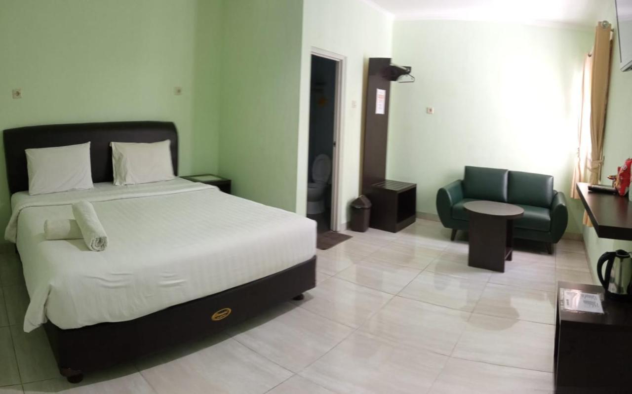 Hotel Aquina House Bogor Exterior foto