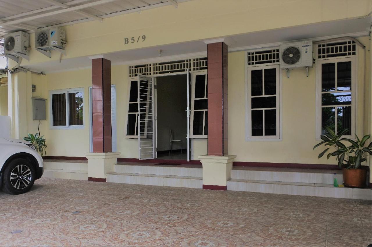 Hotel Aquina House Bogor Exterior foto